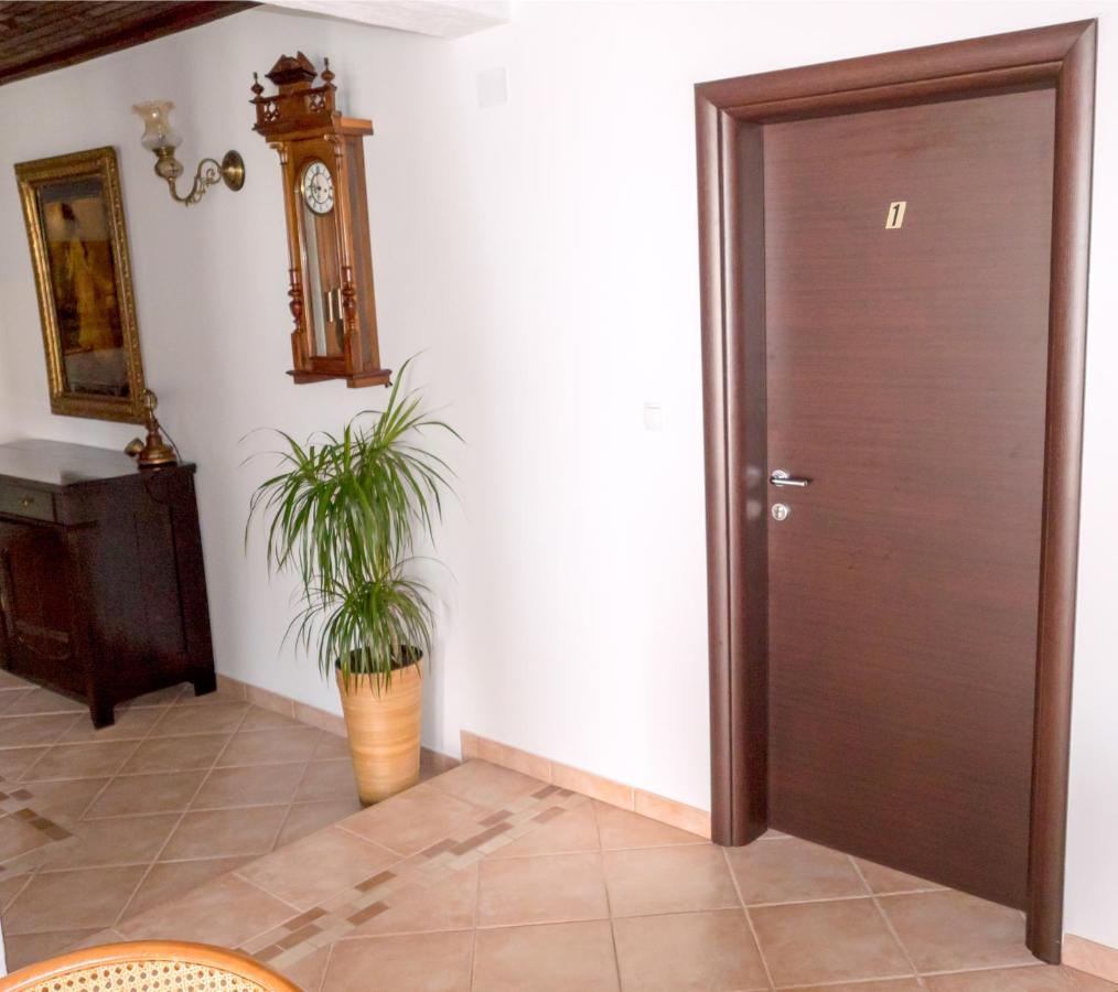 Apartment-Rooms Preka Palit Экстерьер фото